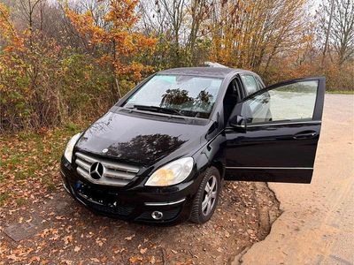 Gebraucht Mercedes B180 116 PS (85 kW) 2009 Schwarz Van / Kleinbus
