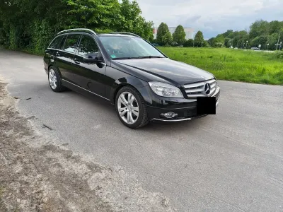 Gebraucht Mercedes C220 170 PS (125 kW) 2010 Schwarz Limousine