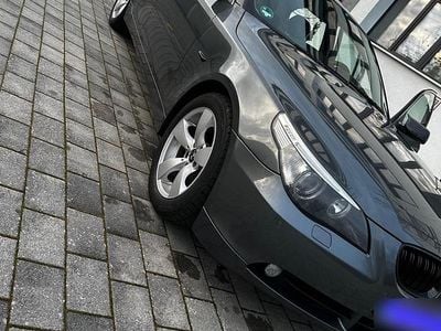 Gebraucht BMW 525 218 PS (160 kW) 2005 Grau Limousine
