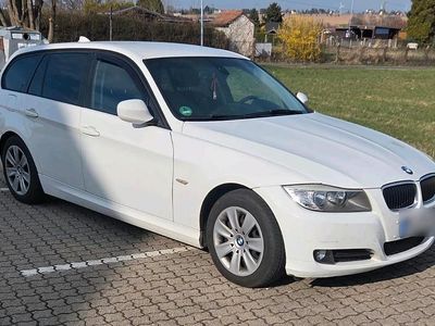 Gebraucht BMW 320 Sport Line 142 PS (104 kW) 2010 Weiß Kombi
