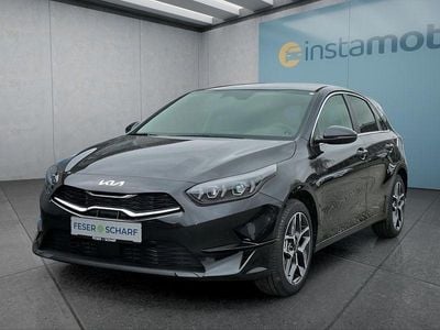Neu Kia Ceed Spirit 140 PS (102 kW) 2025 Schwarz Kleinwagen