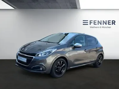 Gebraucht Peugeot 208 Signature Sky 82 PS (60 kW) 2019 Lackierung platiniumgrau/metalliclackierung mit schutzlack Kleinwagen