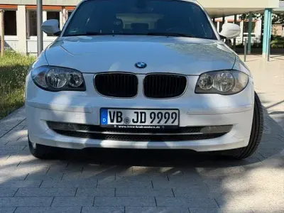 Gebraucht BMW 116 Lifestyle 122 PS (89 kW) 2010 Weiß Kleinwagen