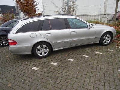 Gebraucht Mercedes E240 Avantgarde 177 PS (130 kW) 2004 Silber Kombi