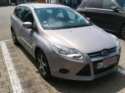 Gebraucht Ford Focus 125 PS (91 kW) 2013 Grau Kombi