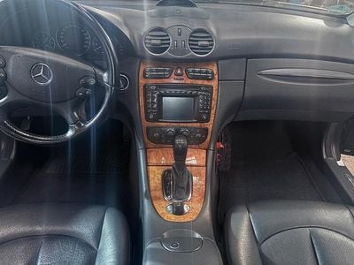 Gebraucht Mercedes CLK320 222 PS (163 kW) 2003 Silber Cabrio