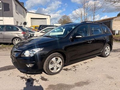 Gebraucht Hyundai i30 Classic 90 PS (66 kW) 2012 Schwarz Kombi
