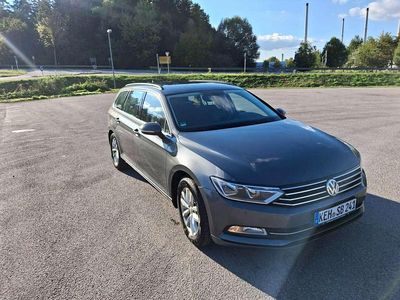 Gebraucht 2016 VW Passat Comfortline Kombi | 8.000 € (Teuer)