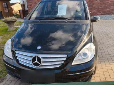 Gebraucht Mercedes B180 109 PS (80 kW) 2008 Schwarz Van / Kleinbus