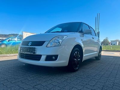 gebraucht Suzuki Swift 1.3 L Benzin mit Navigation 68 KW