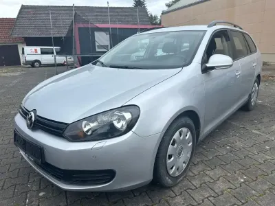 Gebraucht VW Golf VI 90 PS (66 kW) 2011 Silber Kleinwagen