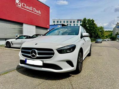 Mercedes B250e