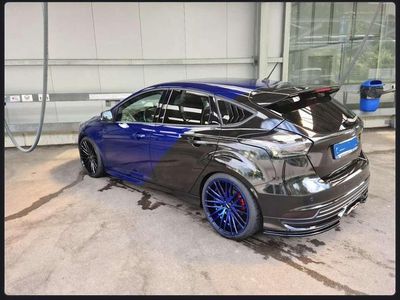 Usata Ford Focus ST 250 CV (183 kW) 2017 Berlina