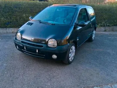 Używany Renault Twingo 75 KM (55 kW) 2004 Czarny Hatchback