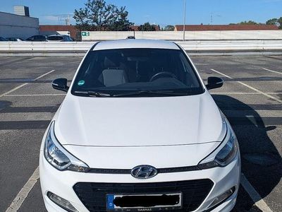 Gebraucht Hyundai i20 Active 101 PS (74 kW) 2018 Weiß Limousine