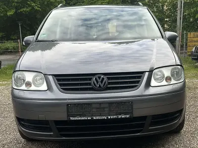 Gebraucht VW Touran Trendline 105 PS (77 kW) 2006 Schwarz Van / Kleinbus