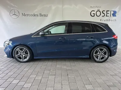 Gebraucht Mercedes B200 Business 163 PS (119 kW) 2022 Blau Kleinwagen