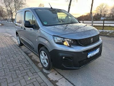 Gebraucht Peugeot Partner Premium 110 PS (80 kW) 2022 Van / Kleinbus