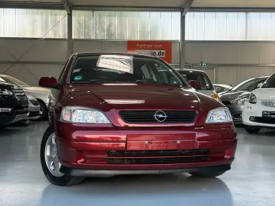 Gebraucht Opel Astra 75 PS (55 kW) 1999 Rot Limousine