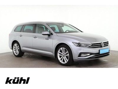 Silber Gebraucht 2023 VW Passat Business Kombi | 30.280 € (Teuer)