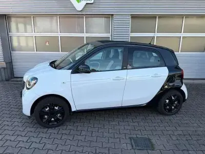 Begagnad Smart ForFour Passion 71 HK (52 kW) 2015 Vit Halvkombi