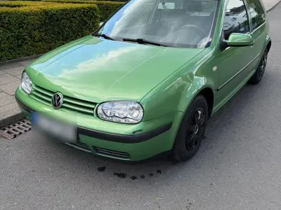 Używany VW Golf III Basis 101 KM (74 kW) 1999 Zielony Sedan/Limuzyna
