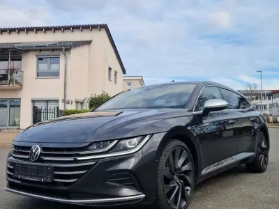 Usata VW Arteon Elegance 200 CV (147 kW) 2022 Grigio Berlina