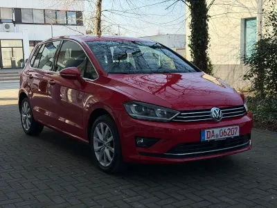 Gebraucht VW Golf Sportsvan Highline 150 PS (110 kW) 2015 Tornadorot Van / Kleinbus
