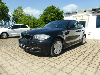 Gebraucht BMW 116 Advantage 122 PS (89 kW) 2010 Schwarz Kleinwagen