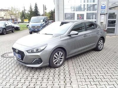Gebraucht Hyundai i30 Trend 120 PS (88 kW) 2019 Grau Coupé