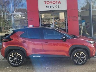 Gebraucht Toyota Yaris Cross Elegant 116 PS (85 kW) 2022 Red 2 (3u5)/ black mica (209) SUV
