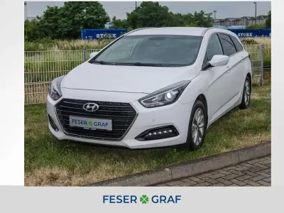 Gebraucht Hyundai i40 135 PS (99 kW) 2018 Weiß Kombi