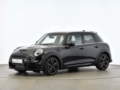 Używany Mini John Cooper Works 178 KM (130 kW) 2023 Czarny Hatchback