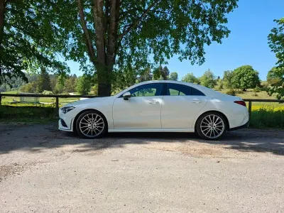 Gebraucht Mercedes CLA180 AMG line 136 PS (100 kW) 2020 Weiß Limousine