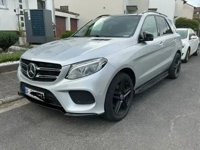 Gebraucht Mercedes GLE350 AMG line 258 PS (189 kW) 2017 Silber SUV