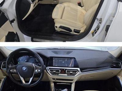 Weiß Gebraucht 2021 BMW 320e Sport Line Kombi | 16.500 € (Fairer Preis)