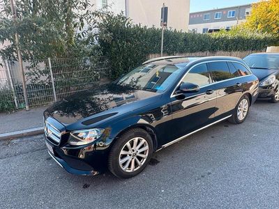 Gebraucht Mercedes E200 150 PS (110 kW) 2017 Schwarz Kombi