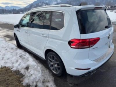 Gebraucht VW Touran R-line 2017 Weiß Van / Kleinbus