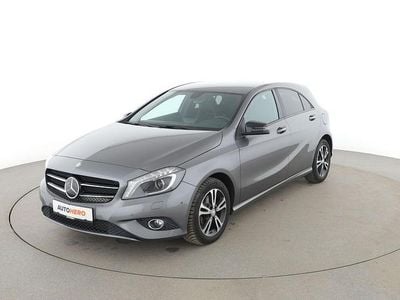 Gebraucht Mercedes A200 Urban 136 PS (100 kW) 2015 Silber Limousine