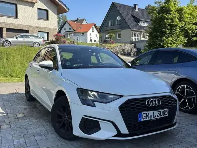 Używany Audi A3 Basis 116 KM (85 kW) 2022 Biały Sedan/Limuzyna