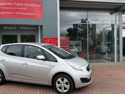 Gebraucht Kia Venga Edition 7 90 PS (66 kW) 2014 Silber Kleinwagen
