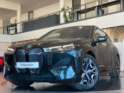 Gebraucht BMW iX Sport Line 239 kW (326 PS) 2022 Schwarz SUV