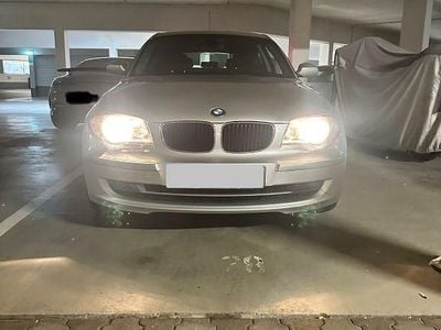 Gebraucht BMW 118 143 PS (105 kW) 2009 Silber Kleinwagen
