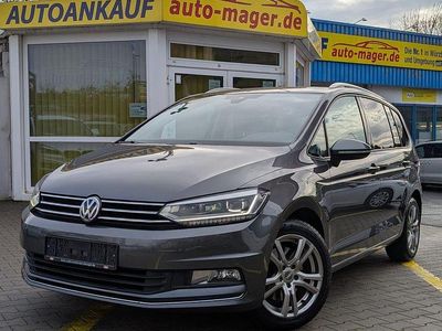 Grau Gebraucht 2017 VW Touran Sound Van / Kleinbus | 18.450 € (Fairer Preis)