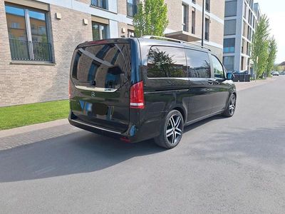 Używany Mercedes V250 190 KM (139 kW) 2014 Czarny Minivan