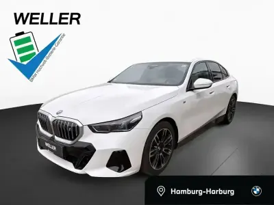 Gebraucht BMW i5 M Sport 250 kW (340 PS) 2025 Alpinweiss iii (weiß) Limousine