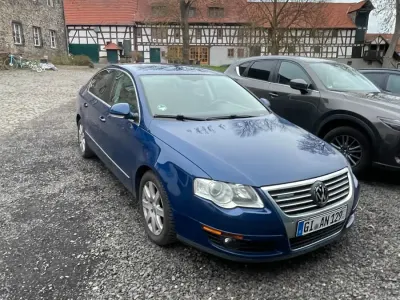 Second-hand VW Passat 105 CP (77 kW) 2007 Albastru Berlinǎ