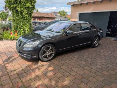 Gebraucht Mercedes S500 435 PS (319 kW) 2011 Schwarz Limousine