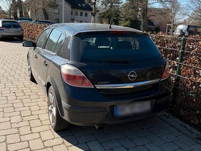 Gebraucht Opel Astra 125 PS (91 kW) 2004 Schwarz Kleinwagen