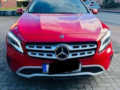 gebraucht Mercedes GLA200 d 4MATIC DCT -PANORAMA-NAVI-KAMERA-7G-